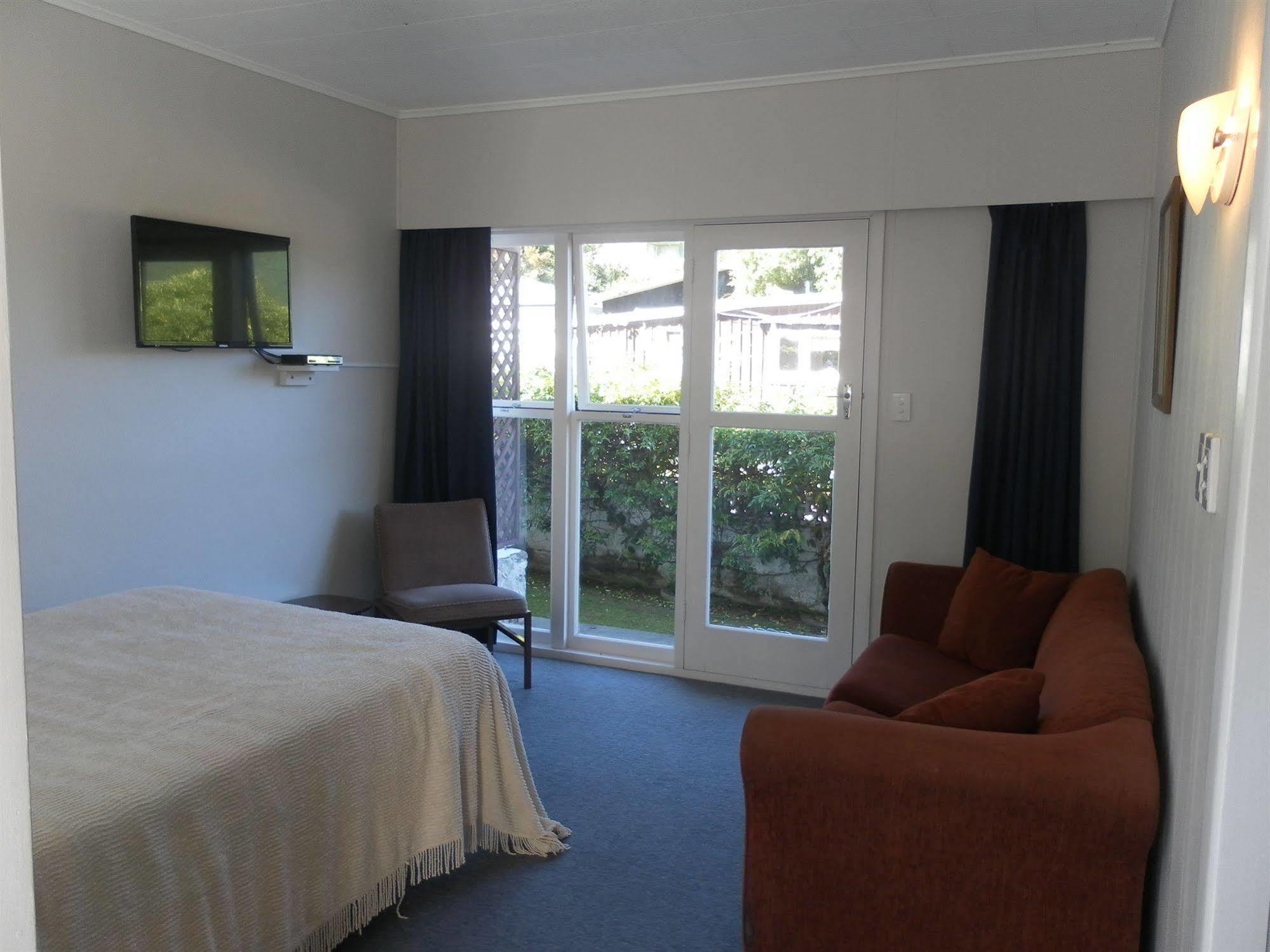 Beachside Sunnyvale Motel Picton Exterior foto